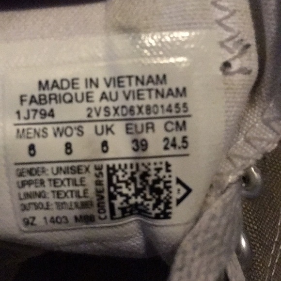 Converse - Picture 2 of 2